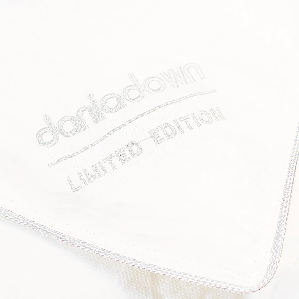 Limited Edition Duvet - 850 Loft Hungarian White Goose Down - Image 2