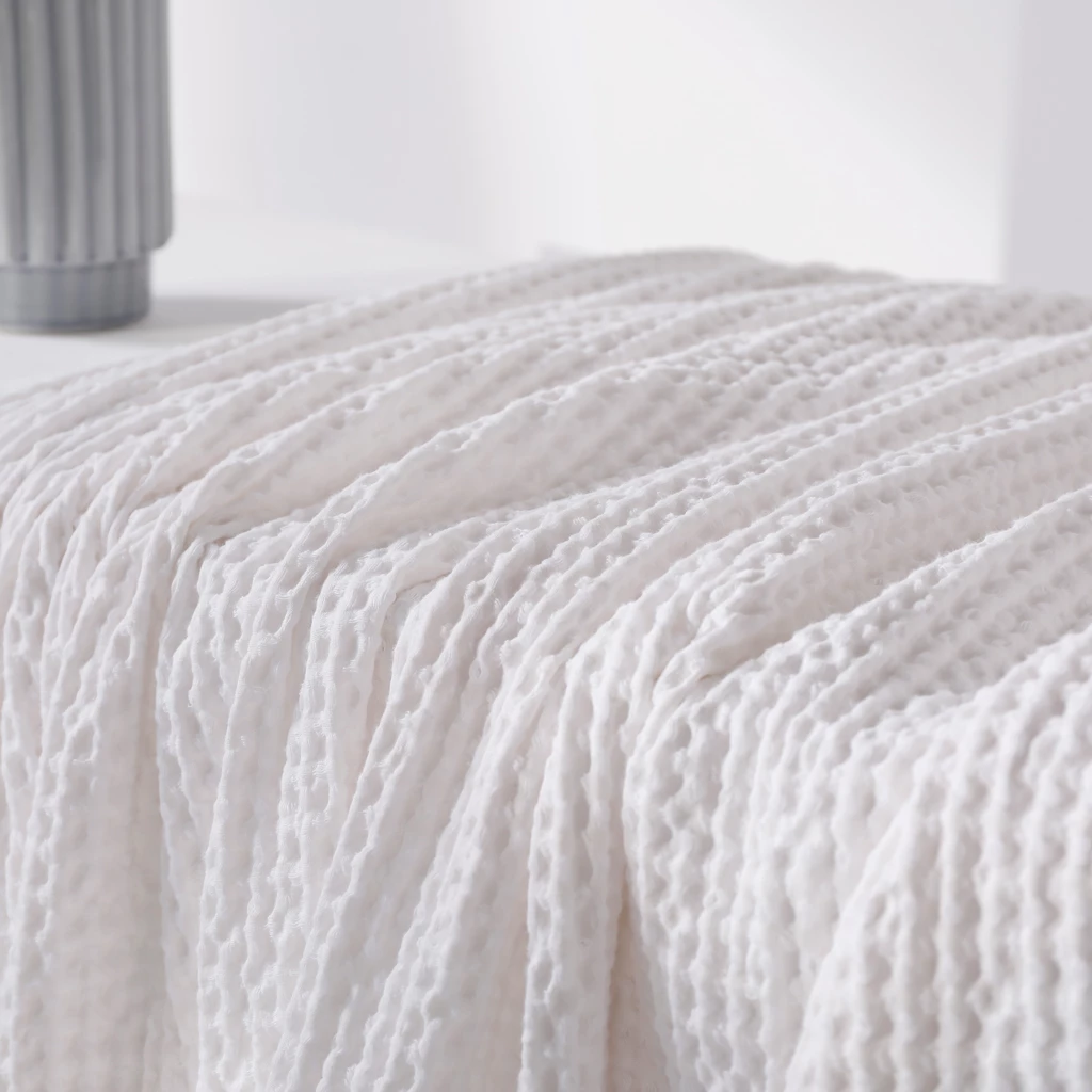 Luna White Waffle Cover Set - Image 2